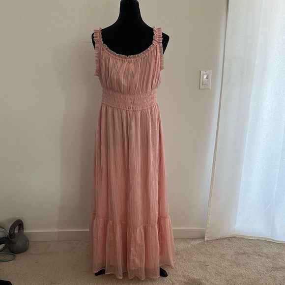 Astr Pink Ruched Maxi Dress - Picture 4 of 5